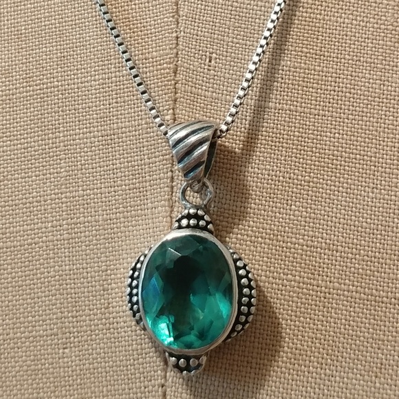 Vintage Jewelry - Beautiful Blue Topaz & Sterling Necklace
